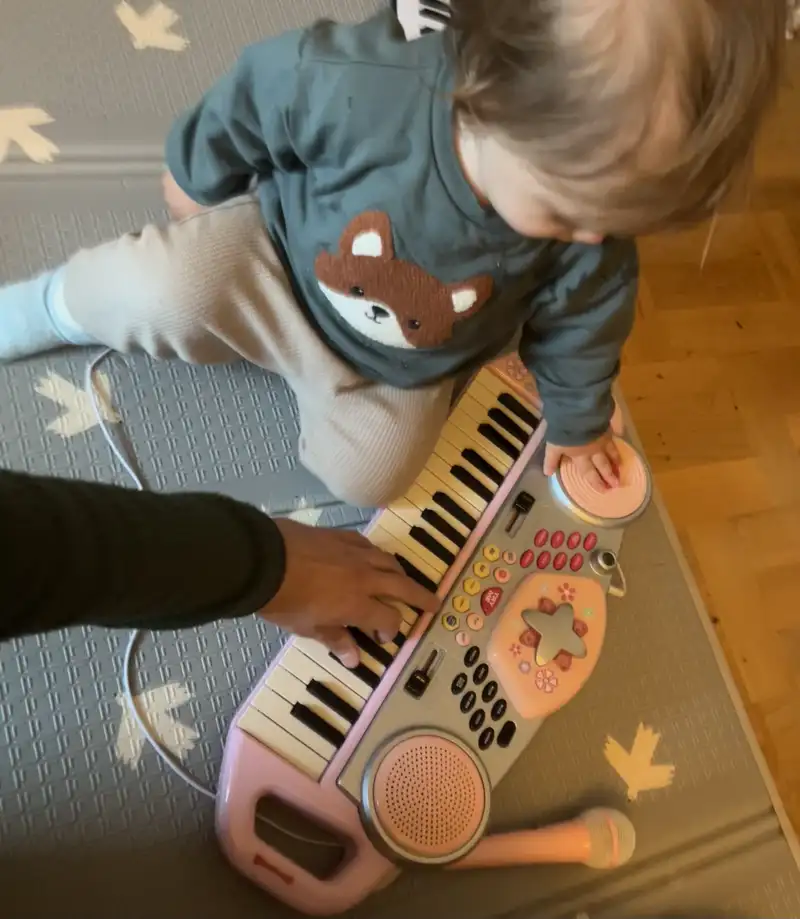 Piano Petter with his son Knut